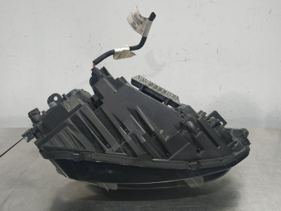 FARO IZQUIERDO, DS, 7 CROSSBACK