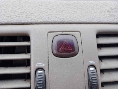 WARNING Volvo XC90 