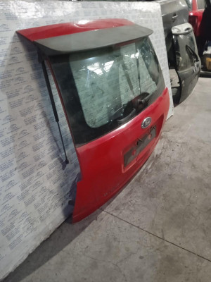 PORTON TRASERO