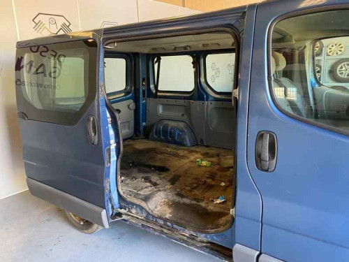  OPEL VIVARO 