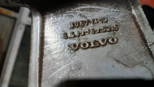  JUEGO LLANTAS VOLVO V50 FAMILIAR 