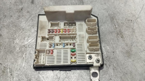CAJA RELES / FUSIBLES RENAULT MEGANE II CLASSIC BERLINA 