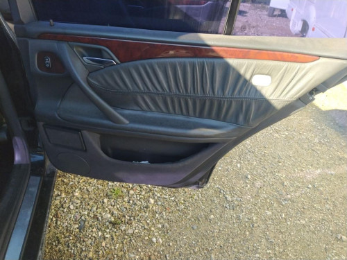 ELEVALUNAS TRASERO DERECHO Mercedes-Benz CLASE E (BM 210) BERLINA 