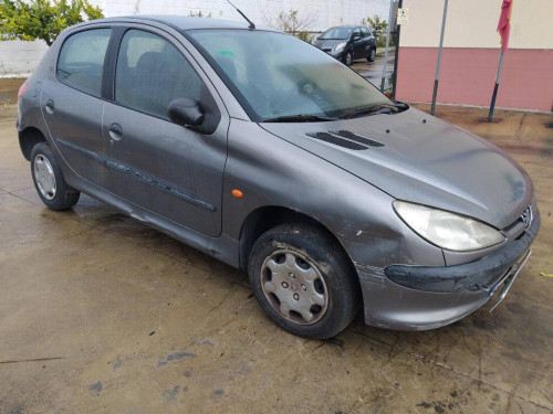 Peugeot 206 (1998->) — vehículo donante para recambios 