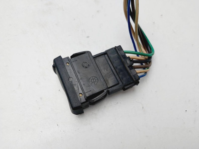 MANDO ELEVALUNAS DELANTERO IZQUIERDO, RENAULT, R 19 BERL. CON PORTÓN (B/C53)