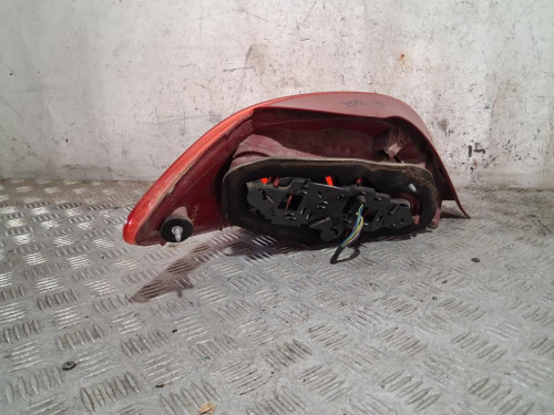 PILOTO TRASERO DERECHO 