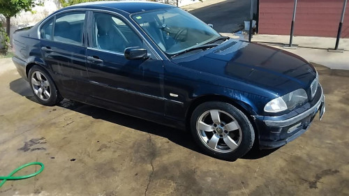 BMW 3 Berlina (E46)(1998->) 320d — vehículo donante para recambios 