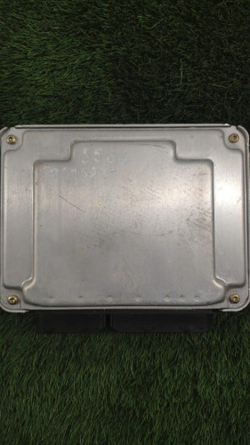  CENTRALITA MOTOR UCE VOLKSWAGEN PASSAT BERLINA (3B3) 