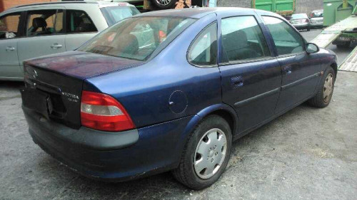  OPEL VECTRA B BERLINA 