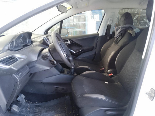 PEUGEOT 208 — автомобиль-донор на запчасти 