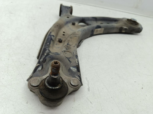 BRAZO SUSPENSION INFERIOR DELANTERO IZQUIERDO Volkswagen T-ROC (D11) 