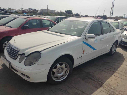  MERCEDES-BENZ CLASE E (BM 211) BERLINA 