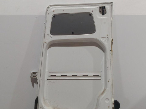  PORTON TRASERO DERECHO Mercedes-Benz SPRINTER II JAMES COOK (906) 