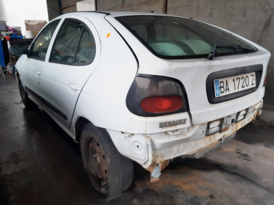 RENAULT MEGANE I BERL./ BERL. CON PORTÓN (BA0)