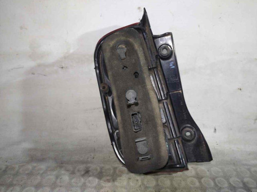 PILOTO TRASERO DERECHO NISSAN MICRA (K12E) 