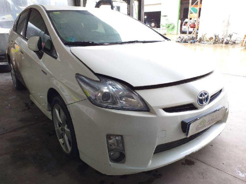  TOYOTA PRIUS (ZVW30) 