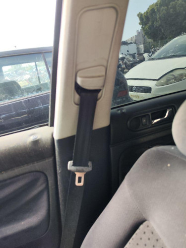 CINTURON SEGURIDAD DELANTERO DERECHO Volkswagen PASSAT VARIANT (3B5) 