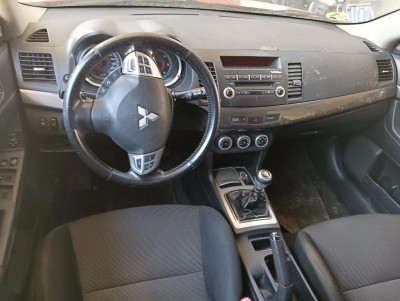MITSUBISHI LANCER BERLINA (CY0)