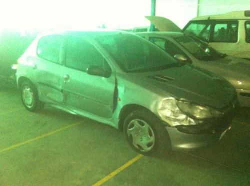 PEUGEOT 206 — vehículo donante para recambios 