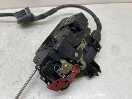 CERRADURA PUERTA DELANTERA DERECHA Audi A3 (8P1) 