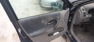 RENAULT LAGUNA II (BG0)