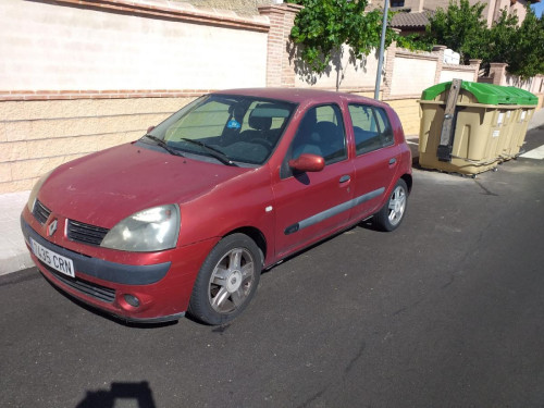 RENAULT CLIO II FASE II (B/CB0) — vehículo donante para recambios 