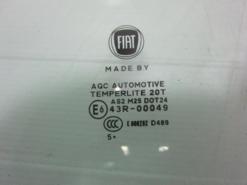  LUNA DELANTERA IZQUIERDA FIAT 500L (330) 