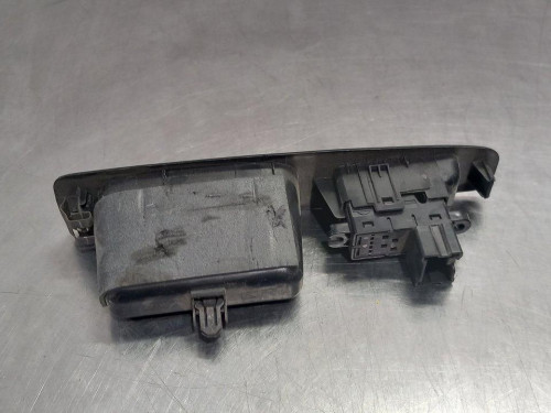  MANDO ELEVALUNAS TRASERO IZQUIERDO Nissan QASHQAI (J10) 