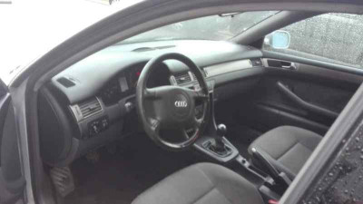 AUDI A6 BERLINA (4B2)