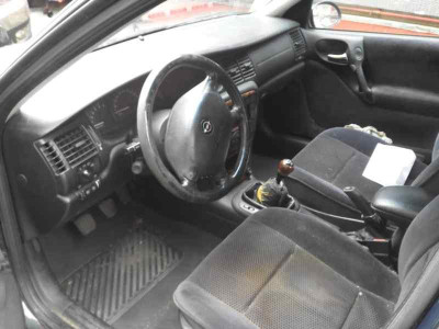 OPEL VECTRA B BERLINA