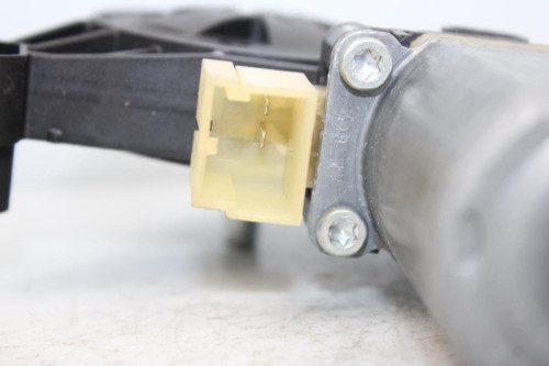 MOTOR ELEVALUNAS DELANTERO IZQUIERDO AUDI A3 SPORTBACK (8VA) 