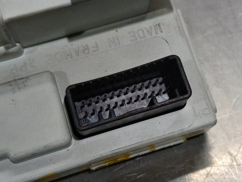  PANTALLA MULTIFUNCION RENAULT MEGANE II CLASSIC BERLINA 