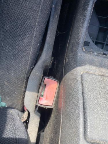 ENGANCHE CINTURON DELANTERO IZQUIERDO Mercedes-Benz CLASE A (BM 169) 