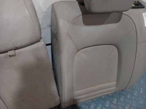  ASIENTOS TRASEROS PEUGEOT 407 COUPÉ 