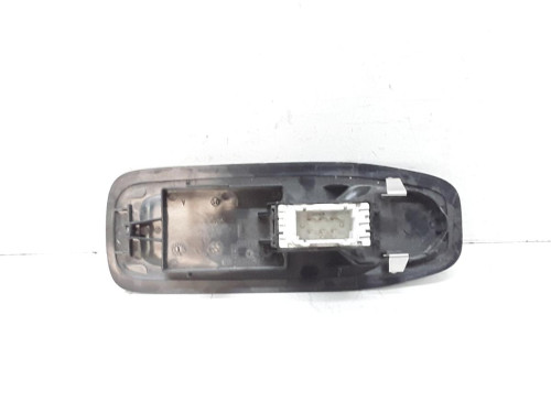 MANDO ELEVALUNAS DELANTERO DERECHO Peugeot 208 