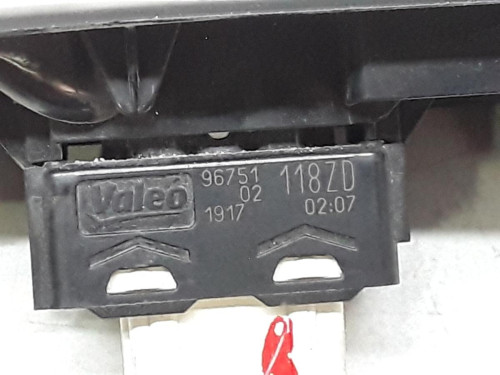 MANDO ELEVALUNAS DELANTERO DERECHO Peugeot 208 