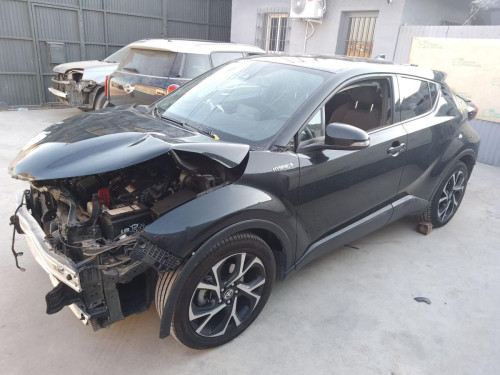 TOYOTA C-HR (X10) — автомобиль-донор на запчасти 