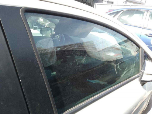 LUNA DELANTERA DERECHA NISSAN NOTE (E12) 