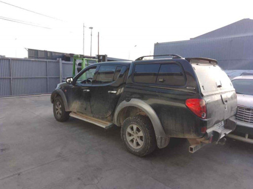 MITSUBISHI L200 (KA0/KB0) — vehículo donante para recambios 