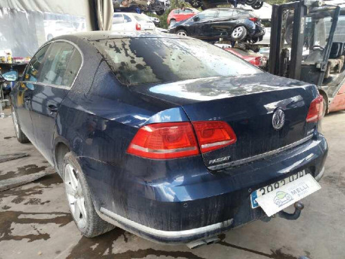  VOLKSWAGEN PASSAT BERLINA (362) 