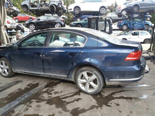  VOLKSWAGEN PASSAT BERLINA (362) 