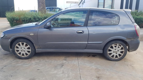 Nissan Almera (N16/E)(01.2000->) — vehículo donante para recambios 