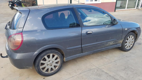 Nissan Almera (N16/E)(01.2000->) — vehículo donante para recambios 