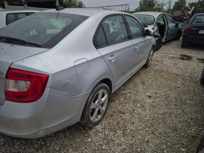 TAPA EXTERIOR COMBUSTIBLE, SKODA, RAPID (NH)