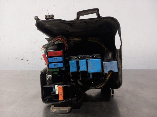  CAJA RELES / FUSIBLES, , 
