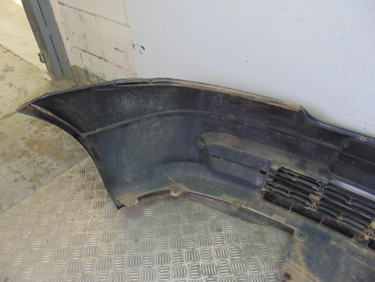 PARAGOLPES DELANTERO