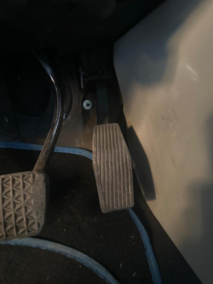PEDAL ACELERADOR