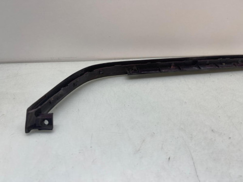 MOLDURA BAJO FARO DERECHO Mercedes-Benz CLASE C (BM 202) BERLINA 