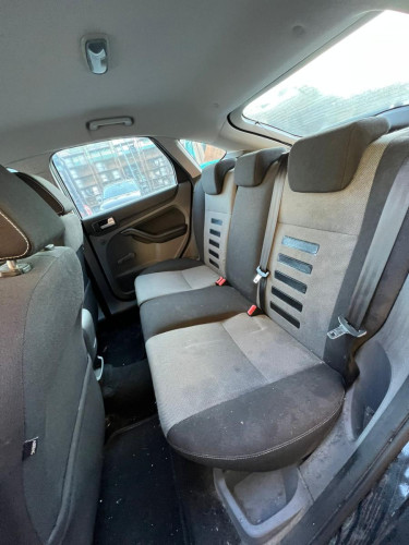  FORD FOCUS BERLINA (CB4) 