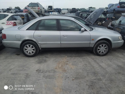 AUDI A6 BERLINA (C4)